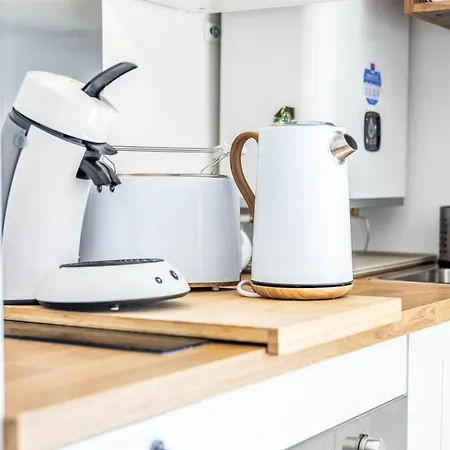 La Parenthese Parking Pros Servicesconciergerie Motte דירה